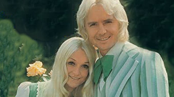 Adam & Eve auf dem Schlager-Karussell