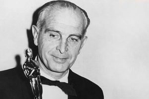 Prof. Bernhard Grzimek erhält einen Oscar für “Serengeti darf nicht sterben”, 04.03.1960