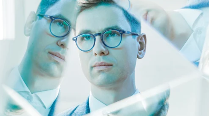 Víkingur Ólafsson: Neues Album „Mozart & Contemporaries“