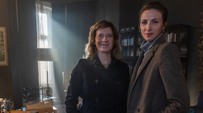 Neuer ZDF-Samstagskrimi: „Kolleginnen“ mit Caroline Peters und Natalia Belitski