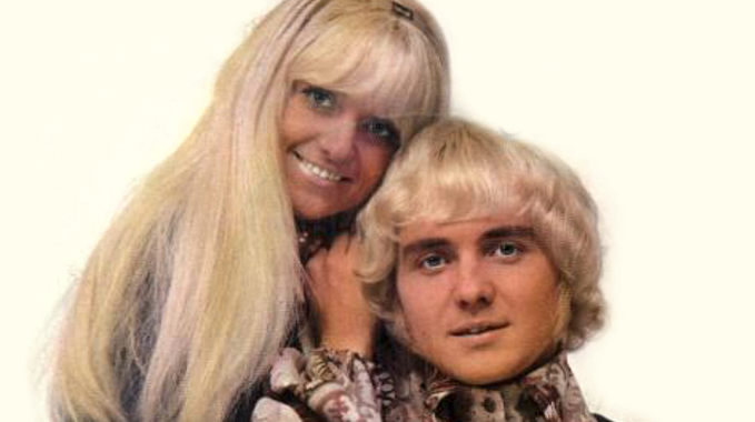 Adam & Eve auf dem Schlager-Karussell