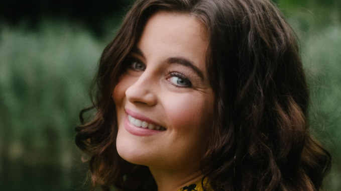 Ronja Forcher auf „Gartenparty der Stars“