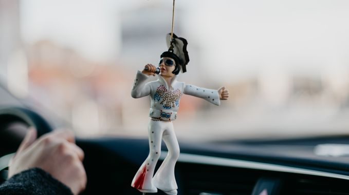 Schauspieler, Musiker, Entertainer – wie sich Elvis für immer unsterblich machte