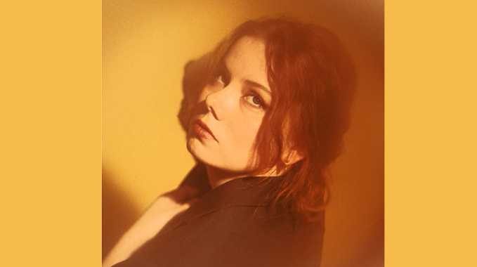 Kiki Annette – Arrows